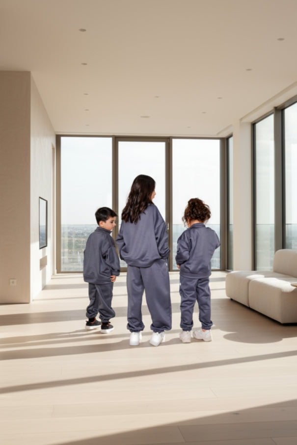 loose-fit tracksuit in grey color for kids unisex article